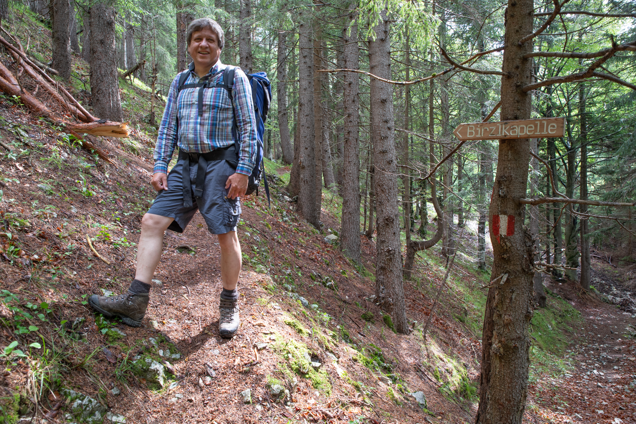 Rolf auf dem Birzelweg Rolf auf dem Birzelweg
